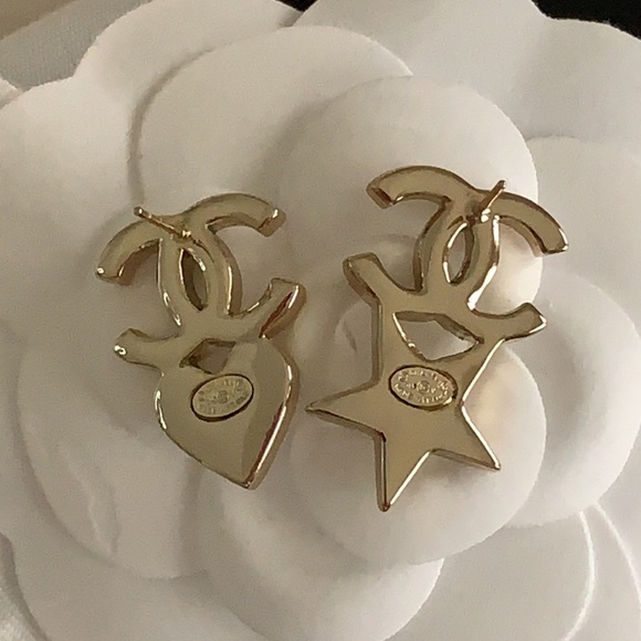 SALE❤️❤️❤️Chanel Crystal Star and Heart Stud Earrings - Picture 6 of 12